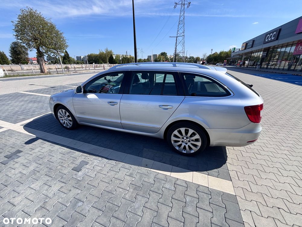 Skoda Superb 2.0 TDI 4x4 Ambition - 11