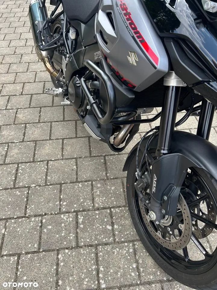 Suzuki V-STROM - 8
