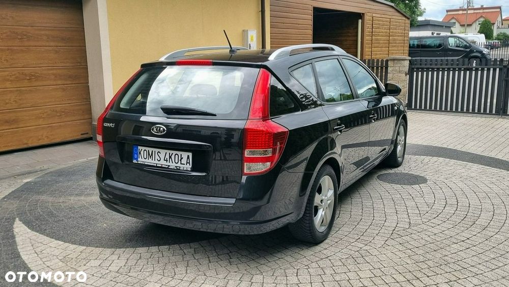 Kia Ceed - 6