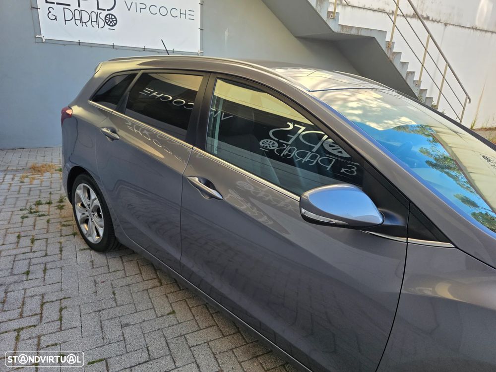 Hyundai i30 SW 1.6 CRDi Style J17 - 26