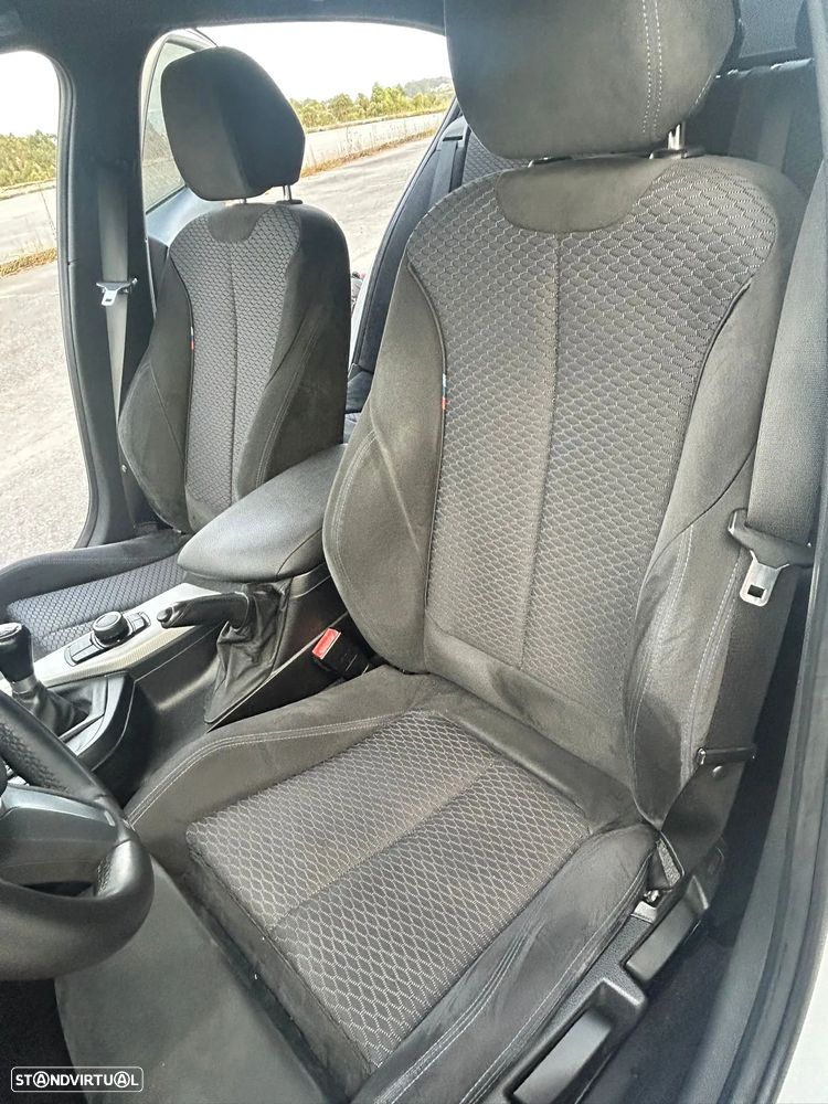 BMW 118 d Pack M - 12