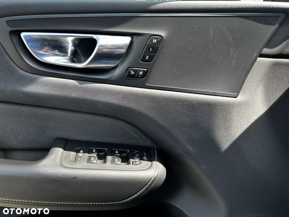 Volvo XC 60 - 19