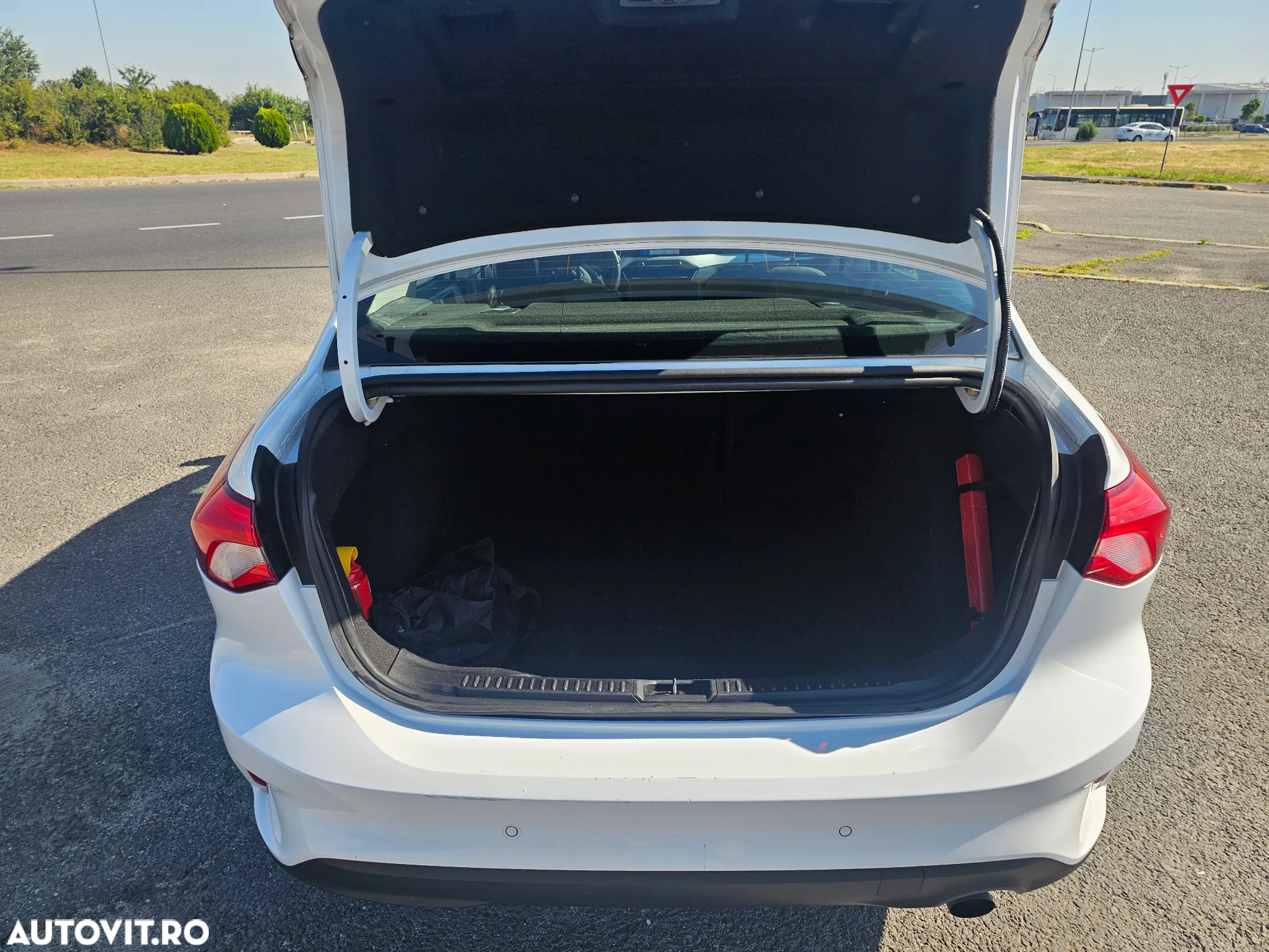 Ford Focus 1.5 EcoBlue Trend - 6