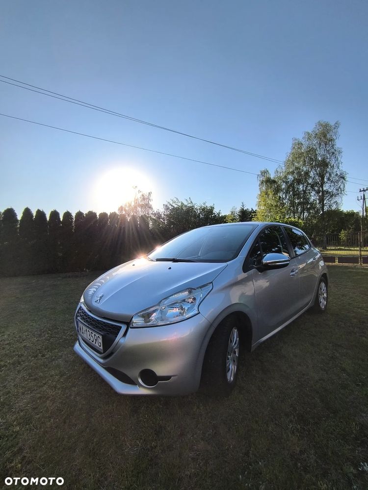 Peugeot 208 - 3