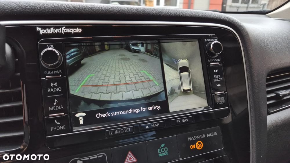 Mitsubishi Outlander - 16