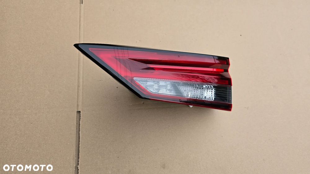 Nissan Qashqai III 21-24 Lampa Tylna Prawa w Klapę LED Oryginał Ładna EU - 1