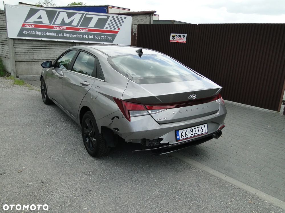 Hyundai Elantra 1.6 Smart - 15