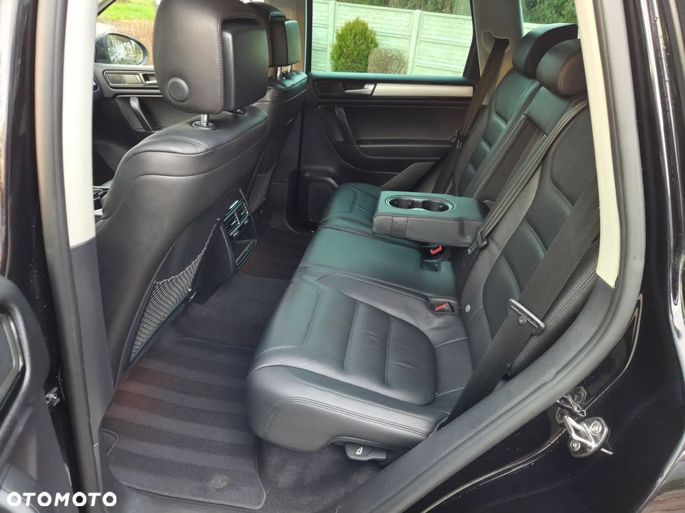 Volkswagen Touareg 3.0 V6 TDI BMT R-Style - 13