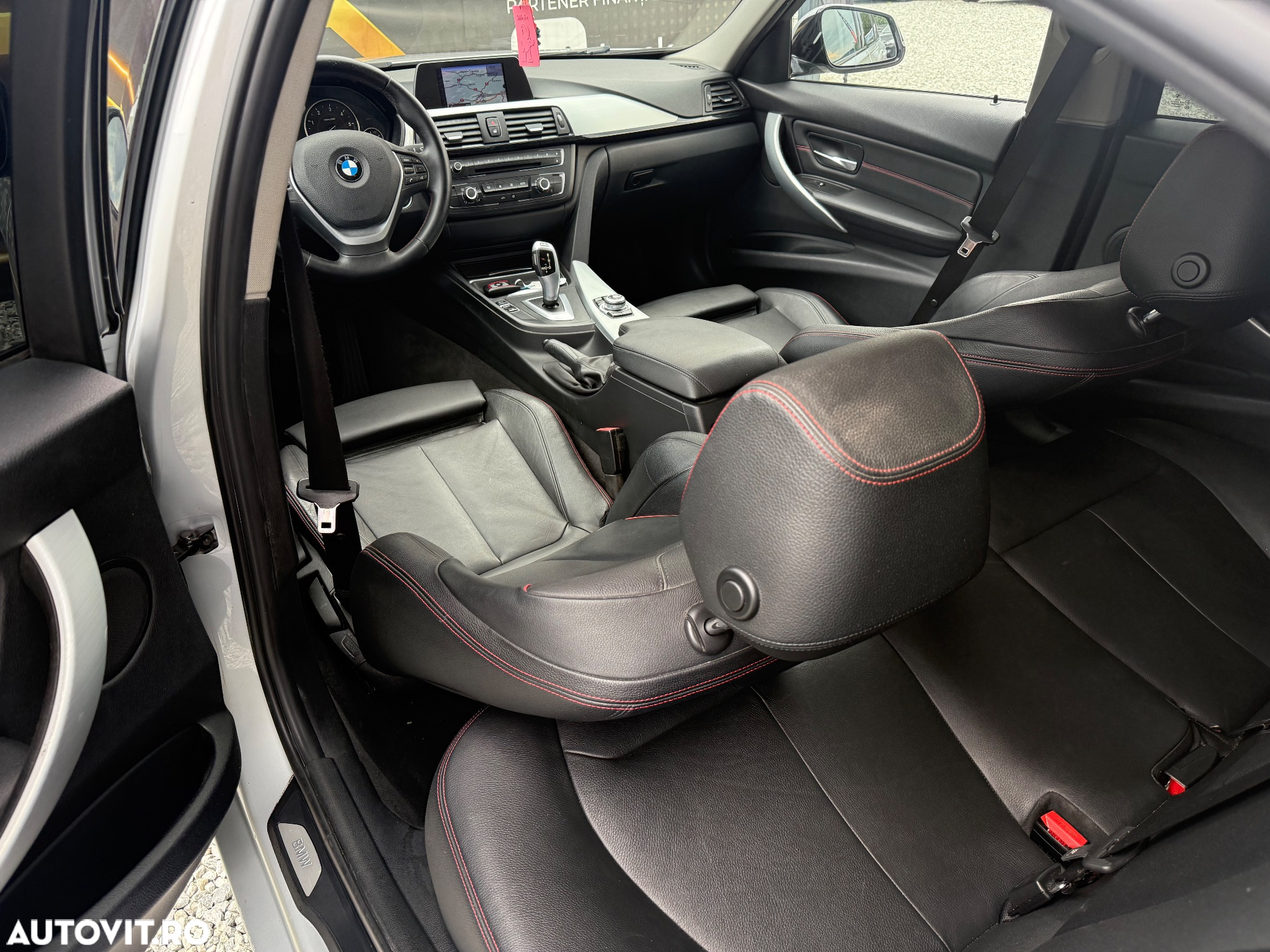 BMW Seria 3 320d Aut. - 19