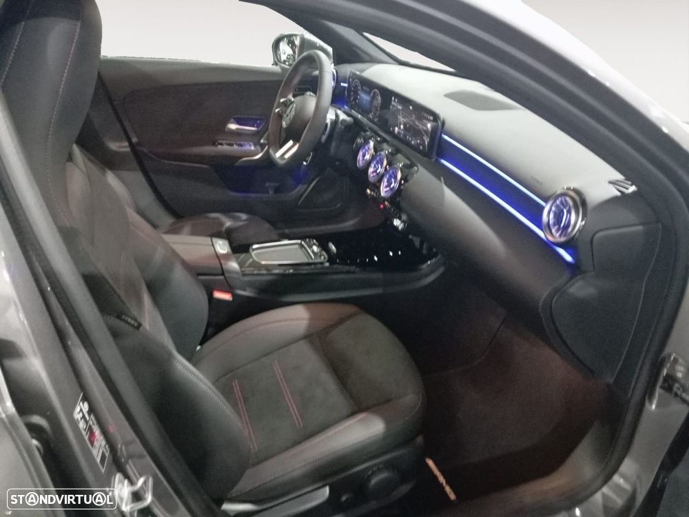 Mercedes-Benz A 250 e - 12