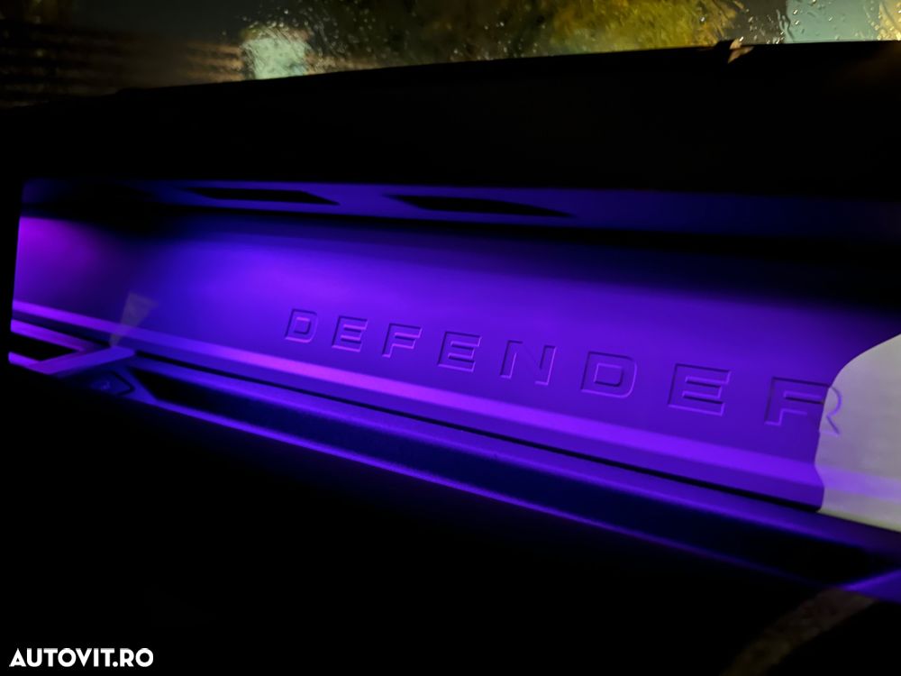 Land Rover Defender 110 3.0D 250 MHEV Hard Top X-Dynamic SE - 15