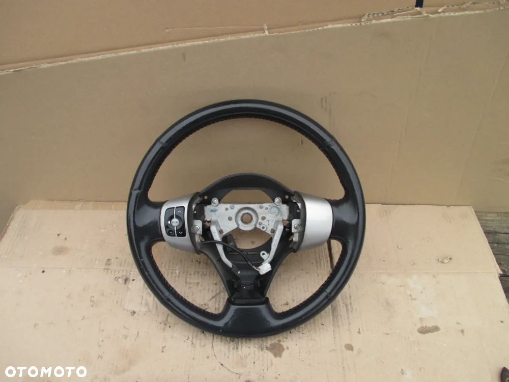 Kierownica TOYOTA YARIS II