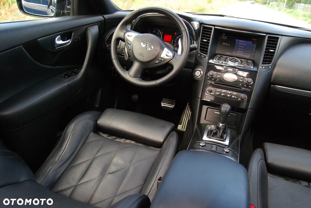 Infiniti FX FX30d S Premium - 34
