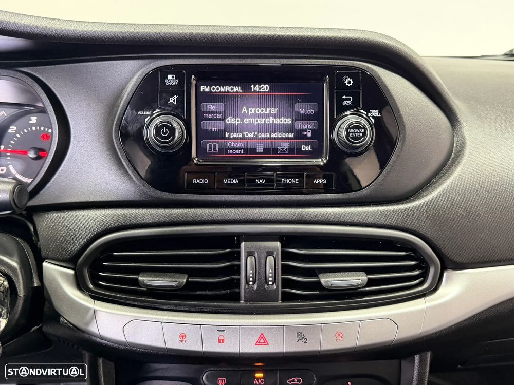 Fiat Tipo Station Wagon 1.3 M-Jet Lounge - 29