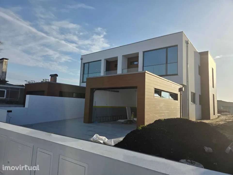 Moradia T3+1 Nova em Aradas - Grande imagem: 5/13