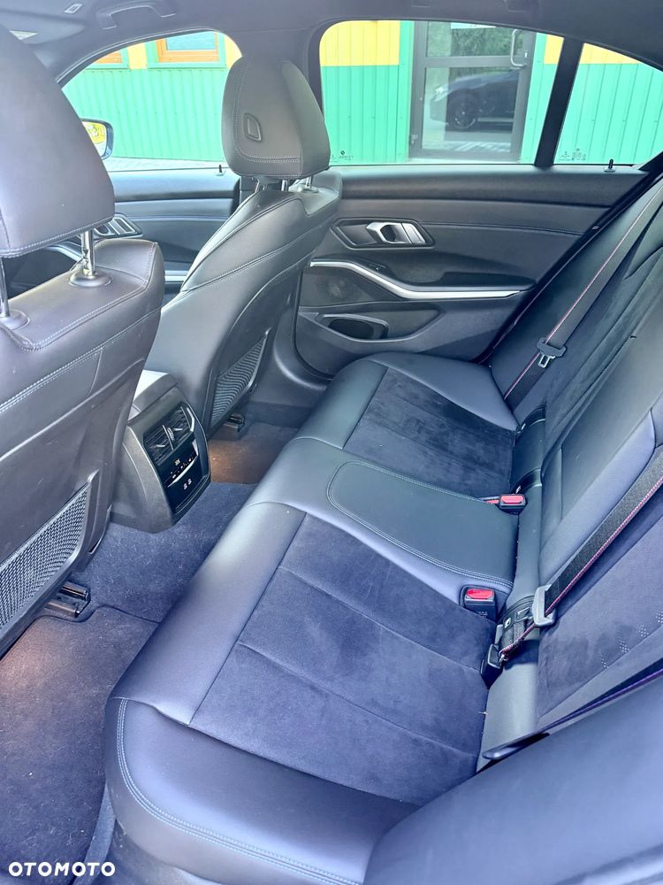 BMW Seria 3 320i M Sport sport - 12