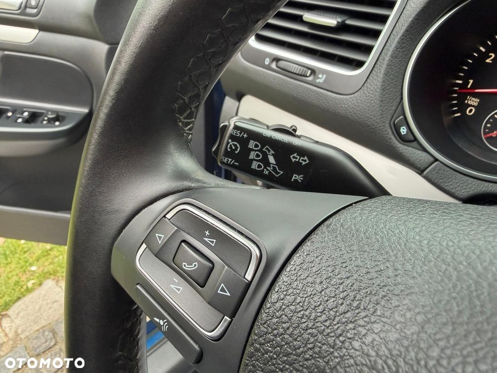 Volkswagen Golf - 41