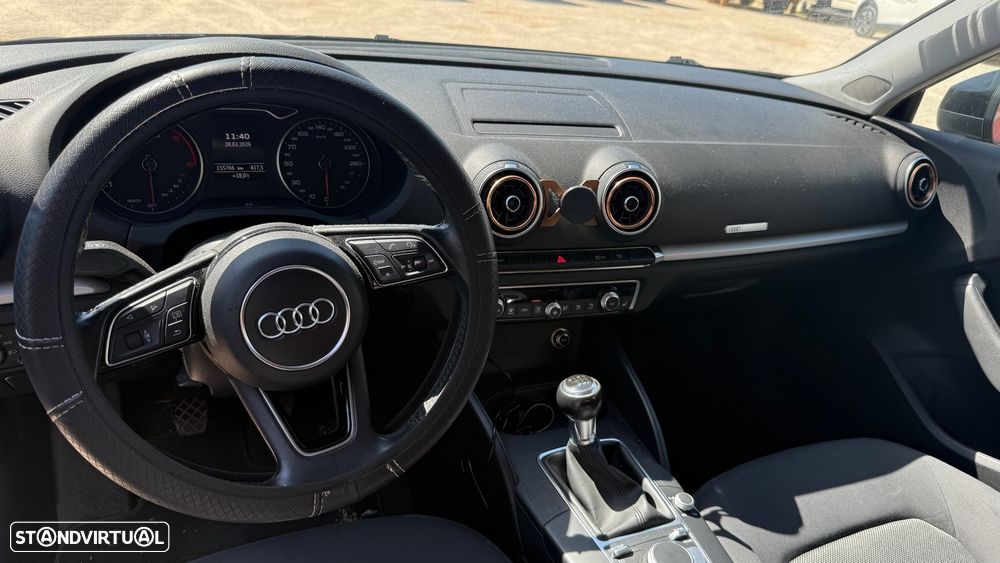 Audi A3 Sportback 1.6 TDI Sport - 4