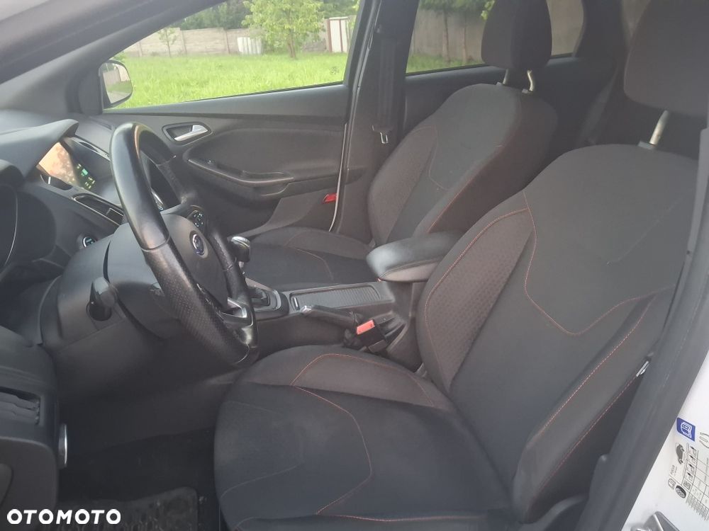 Ford Focus - 8