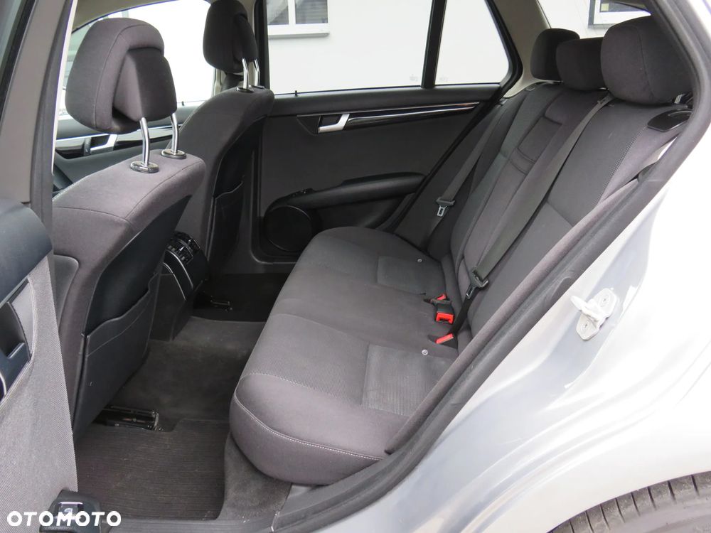 Mercedes-Benz Klasa C 200 CDI DPF BlueEFFICIENCY - 30