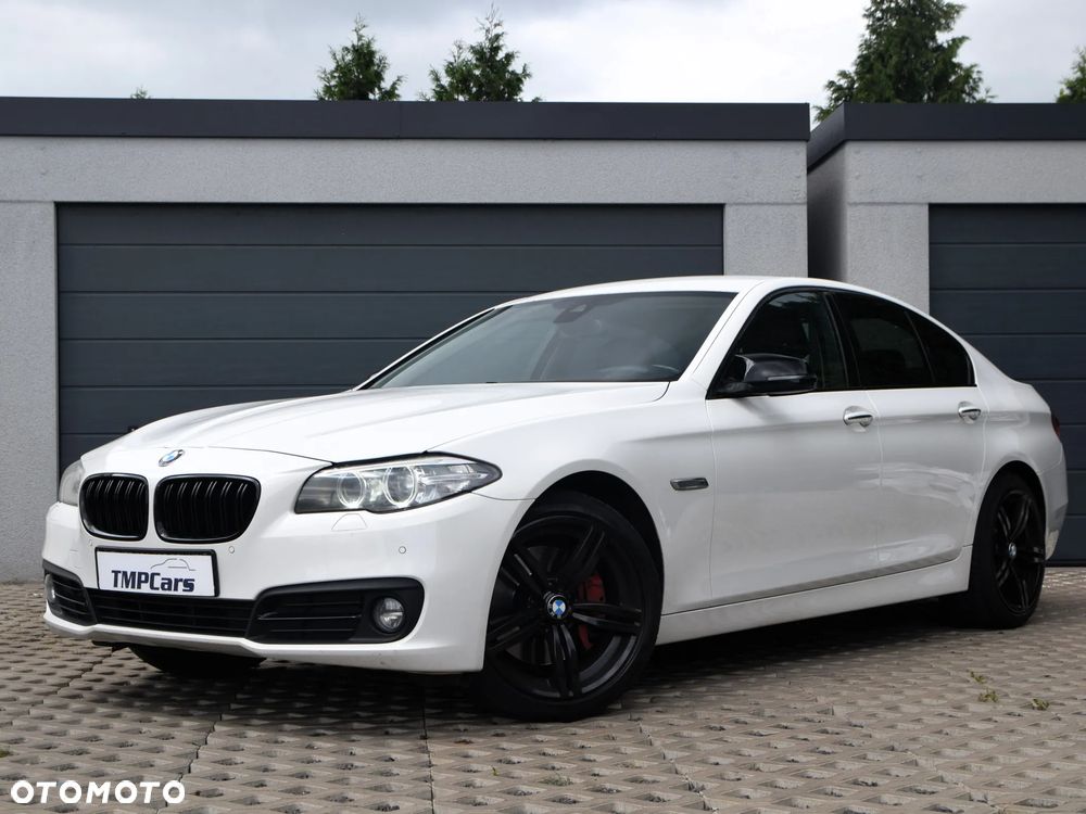 BMW Seria 5 525d xDrive - 15