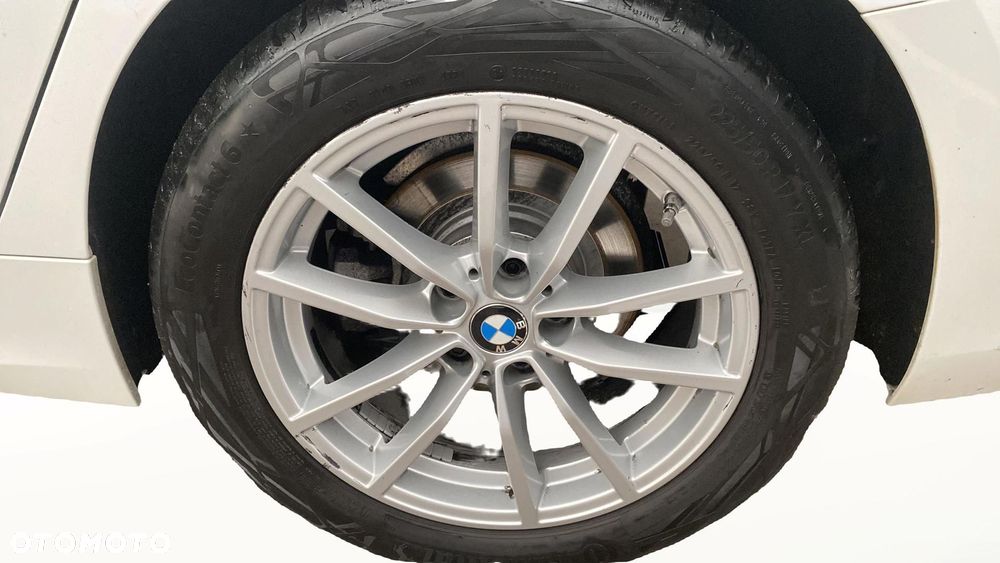 BMW Seria 3 320i xDrive sport - 15