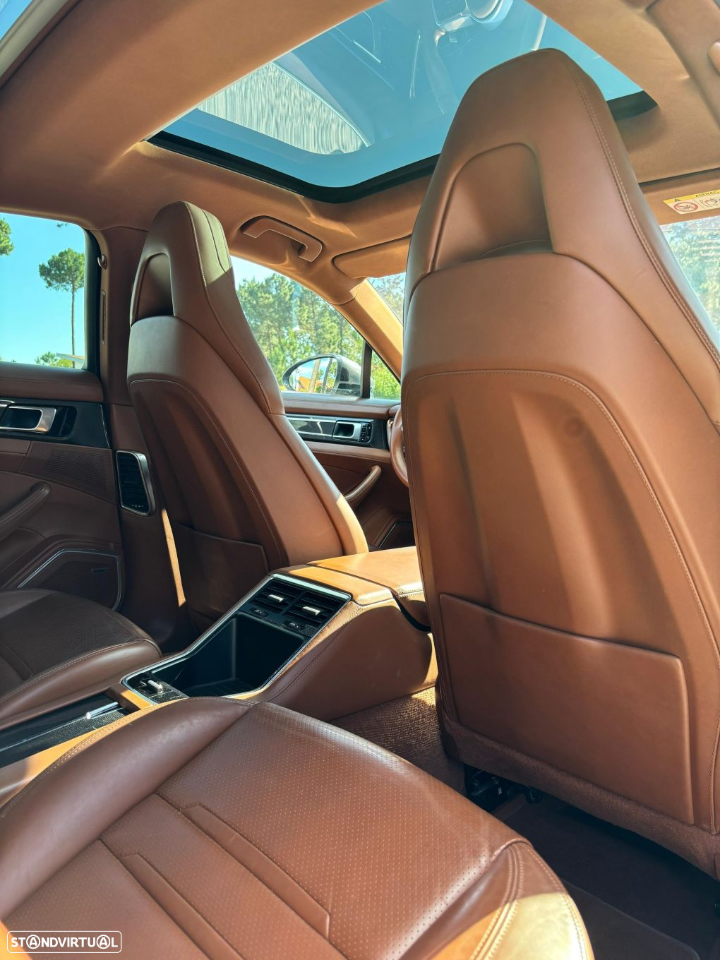 Porsche Panamera 4 E-Hybrid - 17