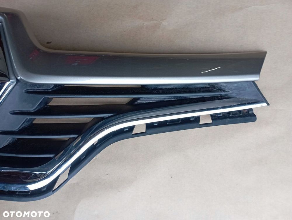 RENAULT CAPTUR I GRILL ATRAPA ZDERZAKA PRZÓD 623102335R - 3