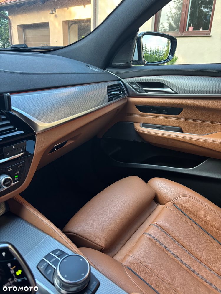 BMW 6GT 630i M Sport - 9