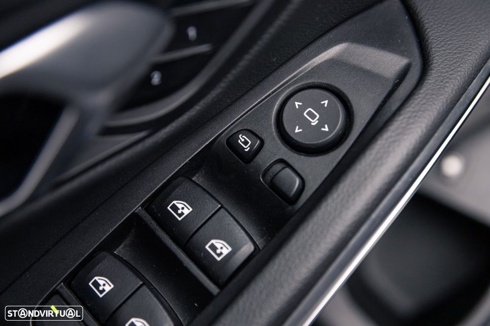 BMW 330 e iPerformance Pack M - 50