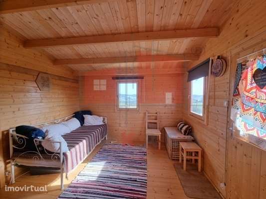 Terreno Rústico com Casa de Madeira e Picadeiro - Grande imagem: 5/29