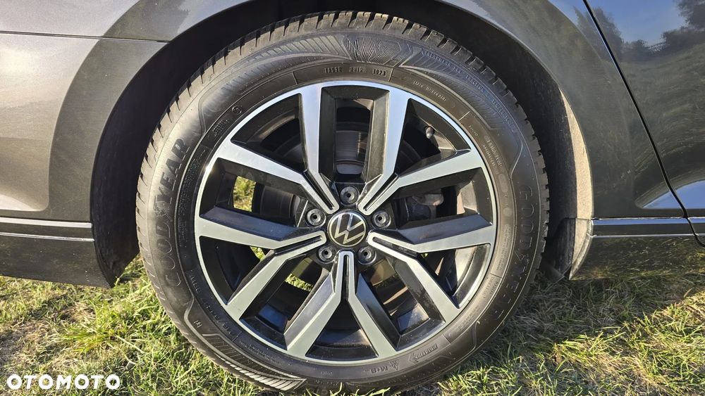 Volkswagen Passat 1.5 TSI EVO Business DSG - 4