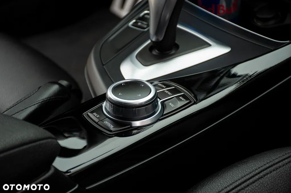 BMW Seria 1 116d EfficientDynamics Edition Sport Line - 23