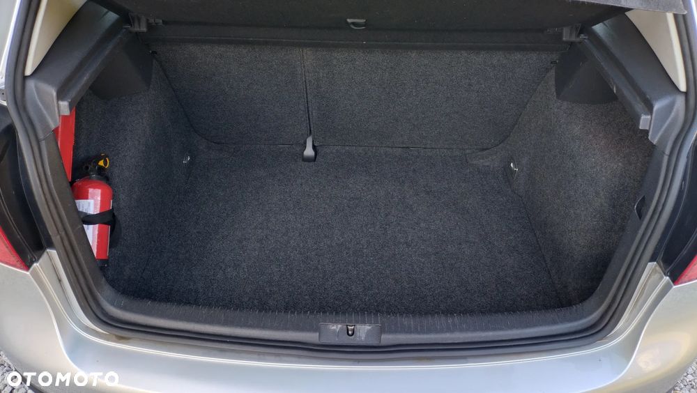 Volkswagen Golf - 19