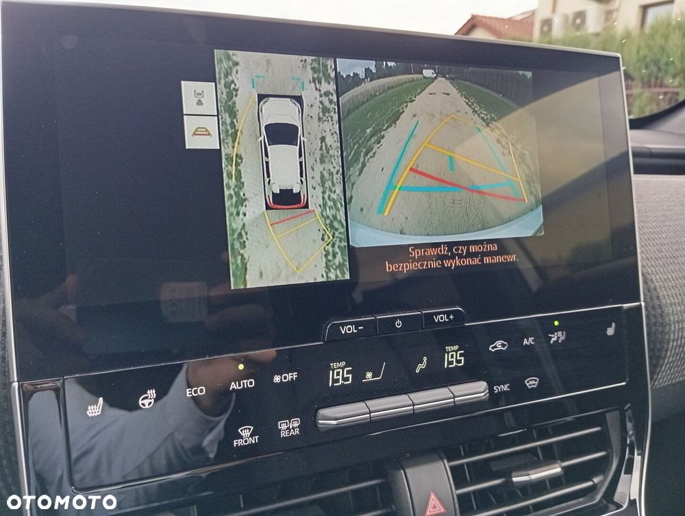 Toyota bZ4X 71.4kWh 4x4 Prestige - 19
