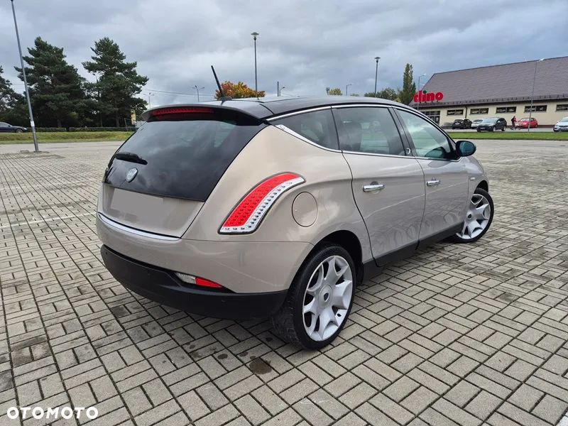 Lancia Delta 1.6 MJ Silver - 6