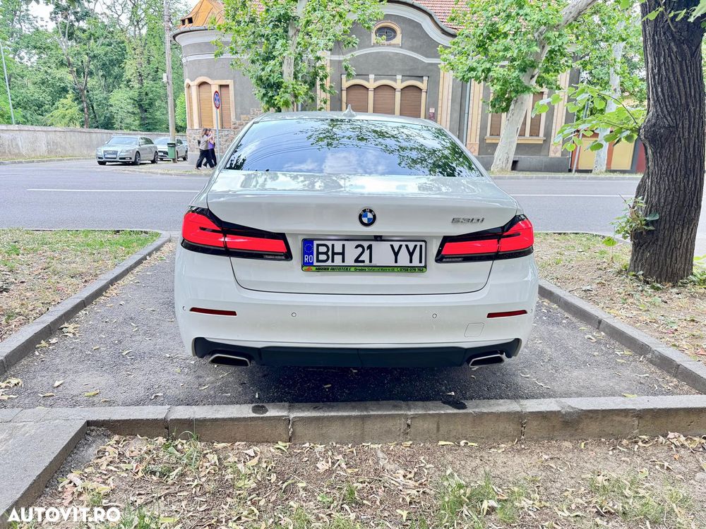 BMW Seria 5 530i Aut. - 12