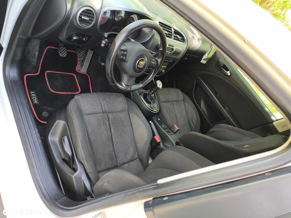 Seat Leon 2.0 TDI DPF FR - 6