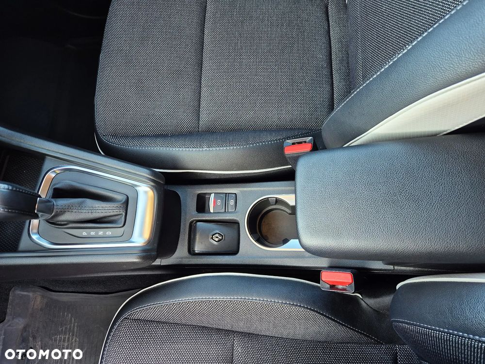 Renault Captur 1.3 TCe mHEV Techno EDC - 30