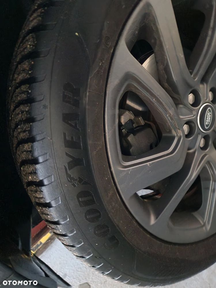 Land Rover Discovery Sport 2.0 D180 R-Dynamic HSE - 22