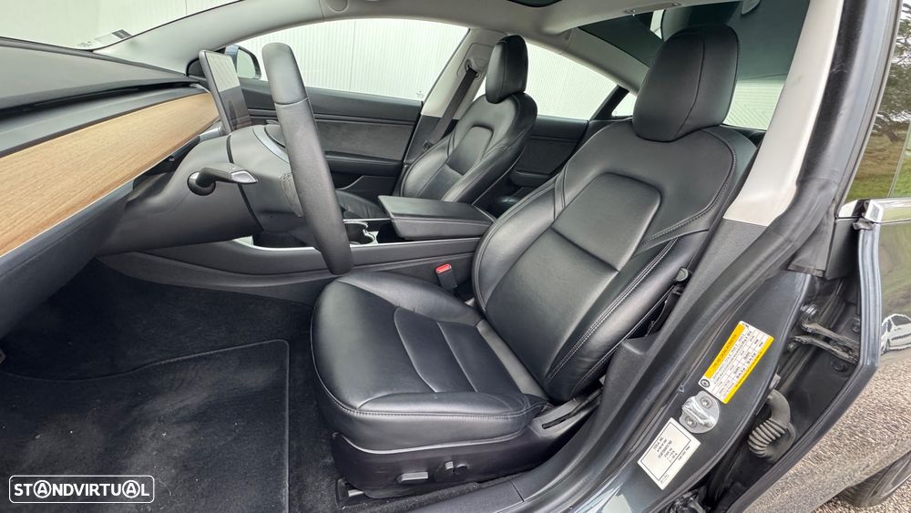 Tesla Model 3 Long-Range Dual Motor AWD - 27