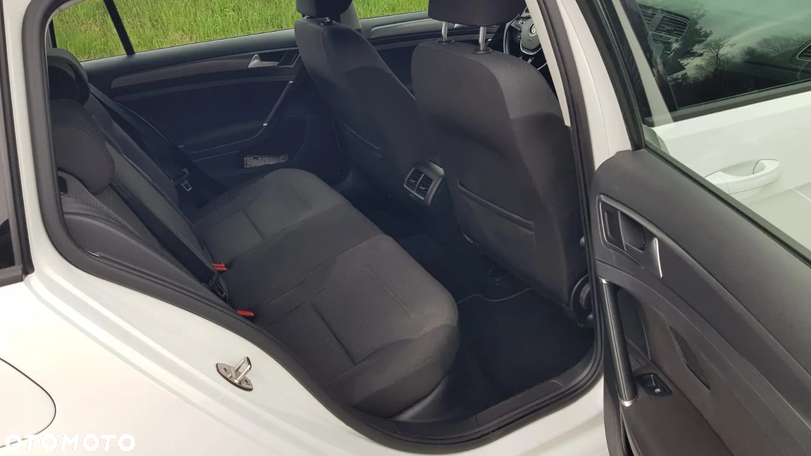 Volkswagen Golf - 12