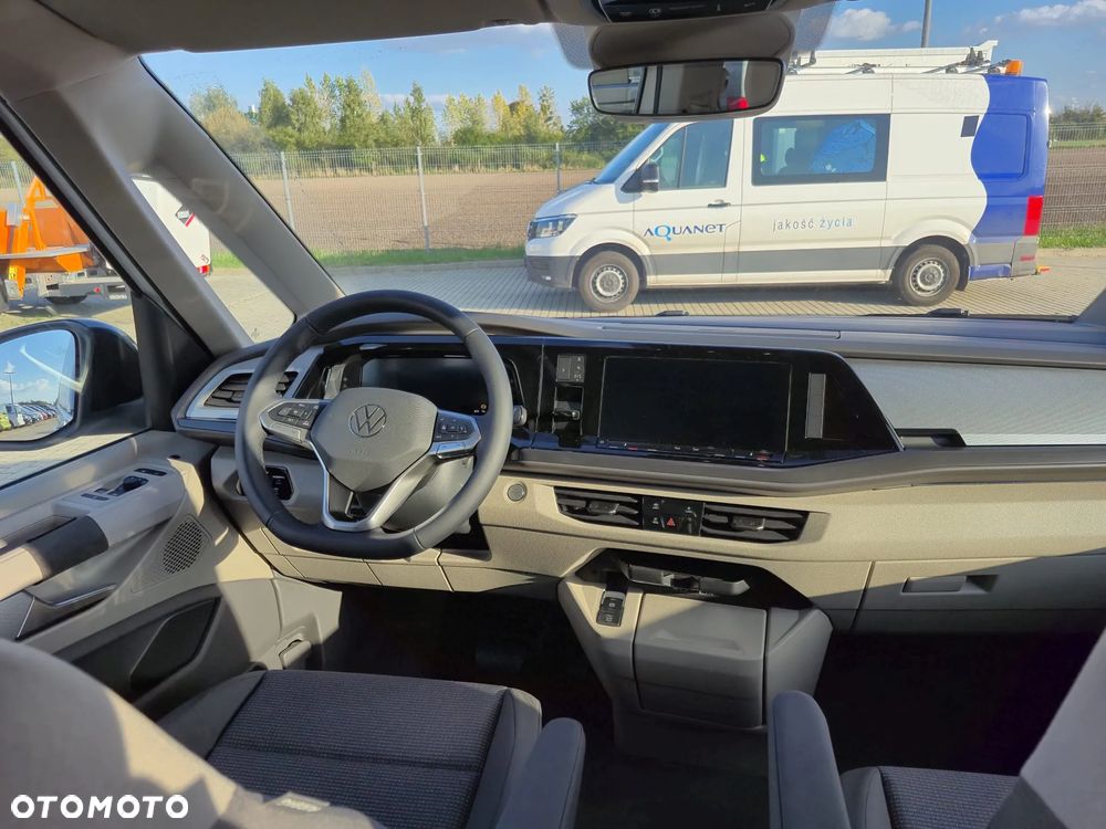 Volkswagen Multivan - 11
