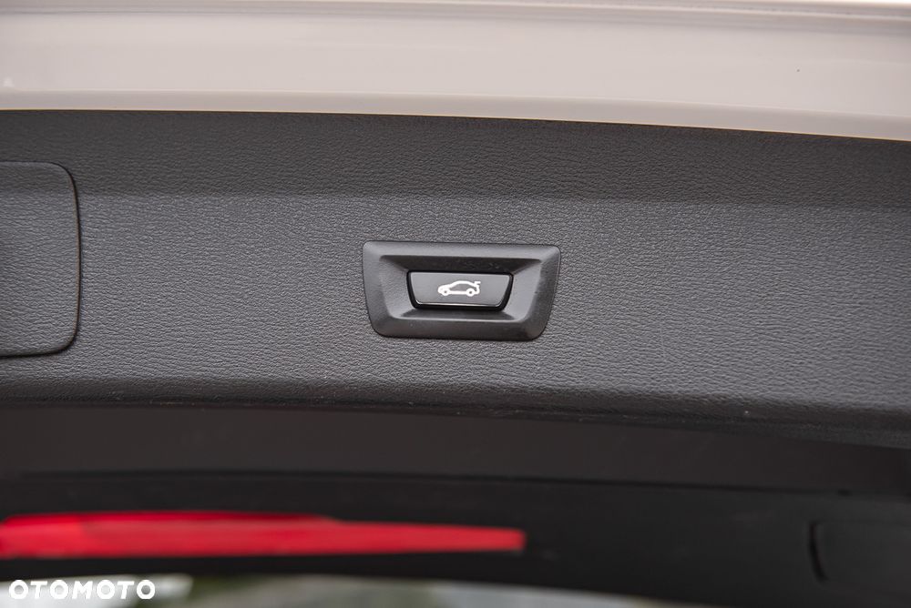 BMW X1 xDrive25d xLine sport - 32