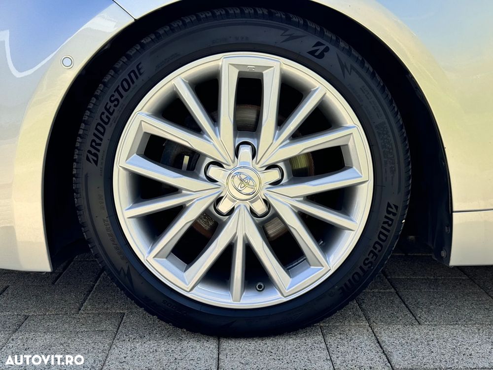Toyota Corolla 1.8 Business Edition - 29