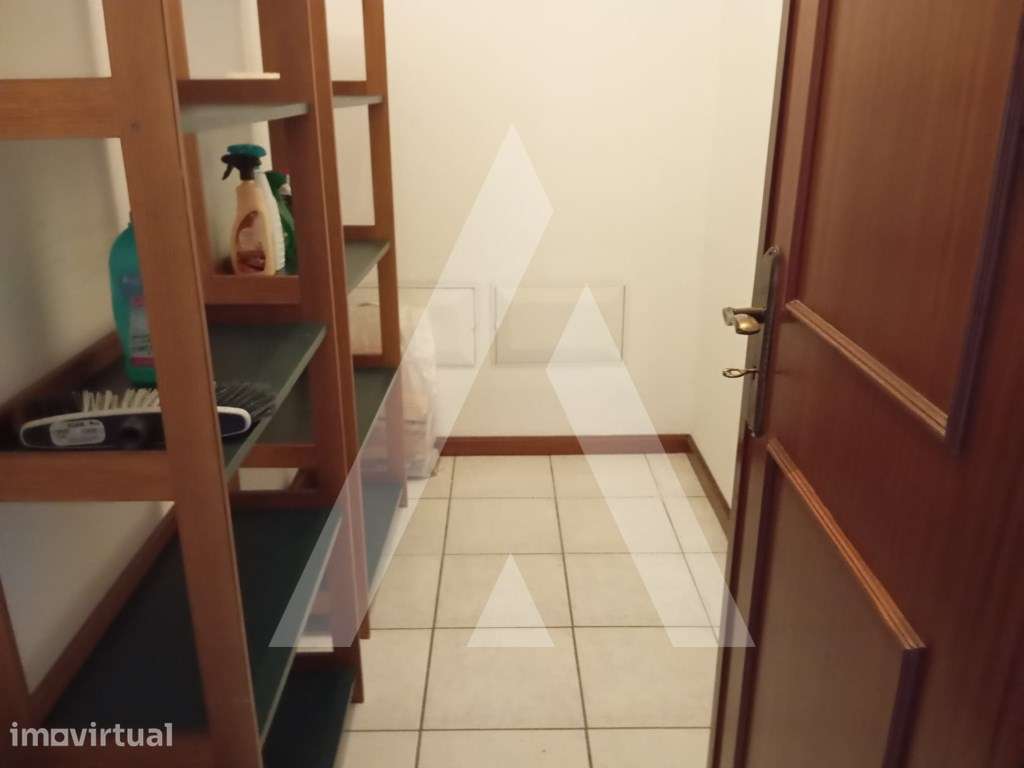 Apartamento T4 no centro de Oliveira do Bairro para arrendamento - Grande imagem: 5/21