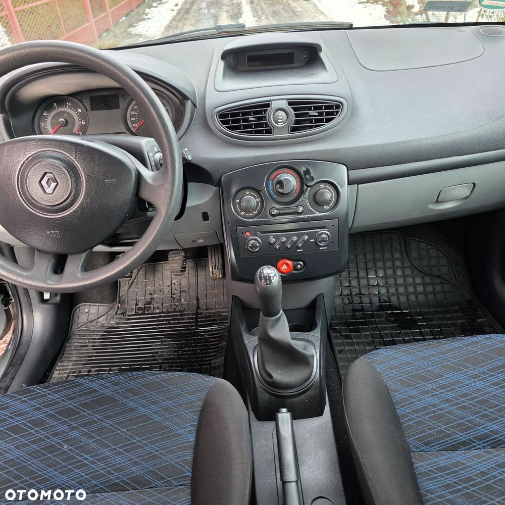 Renault Clio - 6