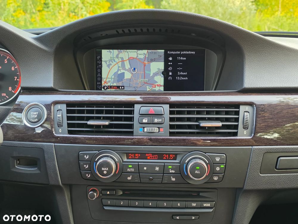 BMW Seria 3 335i Coupe Edition Exclusive - 23