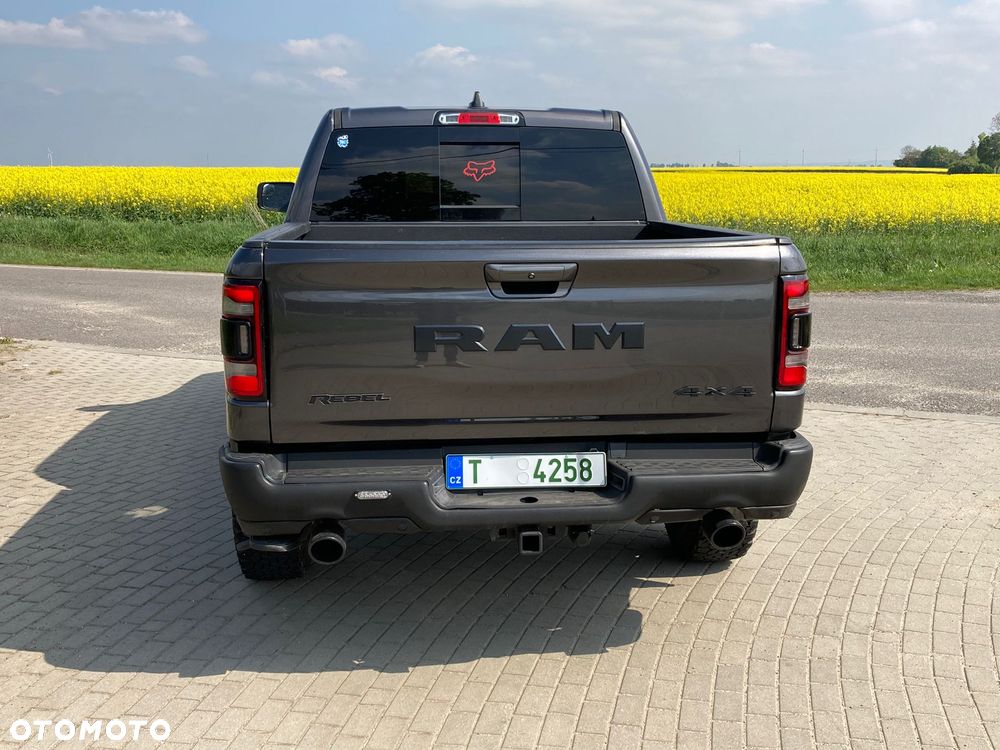 Dodge RAM 5.7 4x4 - 18