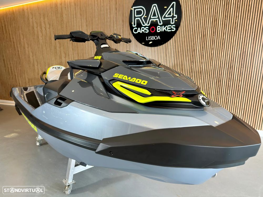 Sea-Doo RXT-X 325 RS - 2